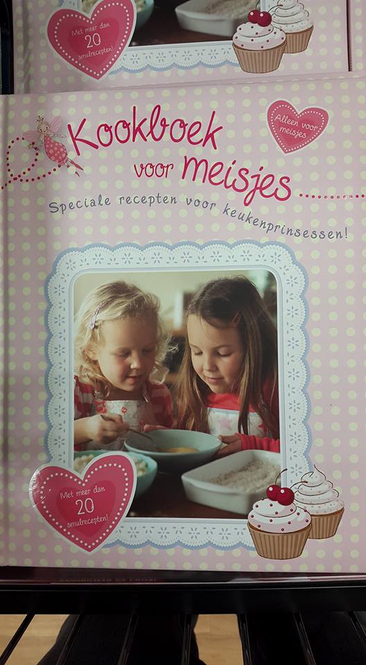 20150821 Oh rot toch een end op met je kutcakes en je kutboek en je kutmarketing